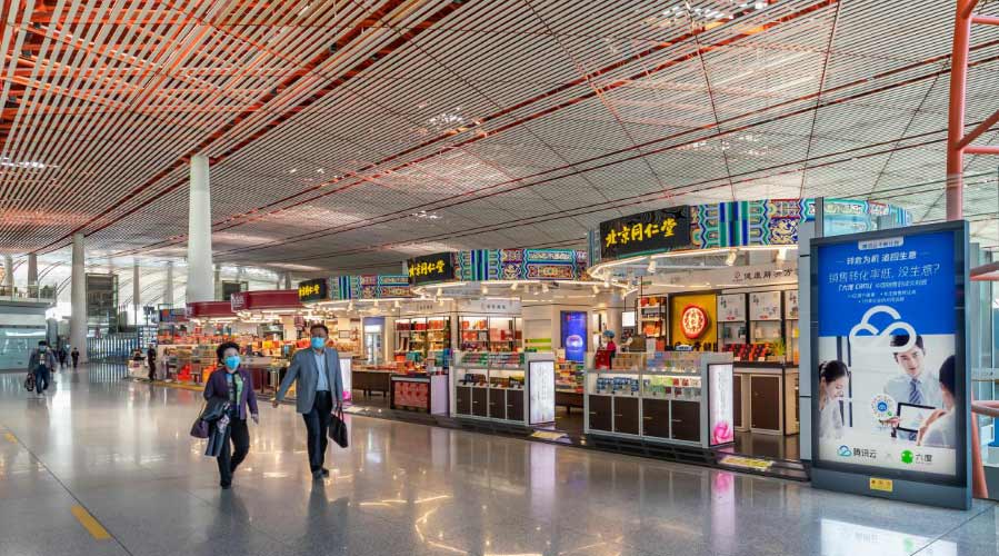 机场广告牌怎么收费？？？